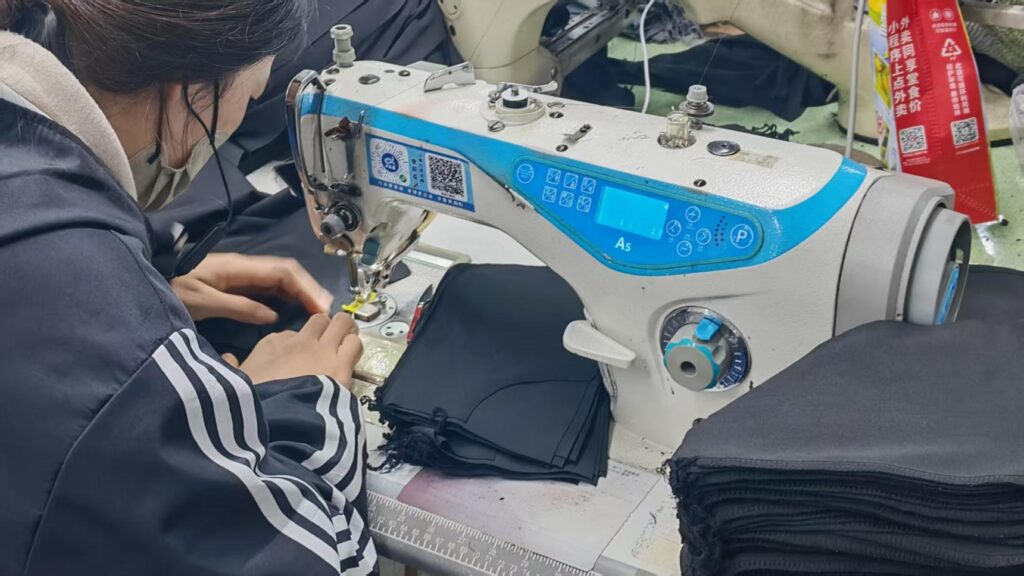 Single-needle lockstitch machine used for precision seams.