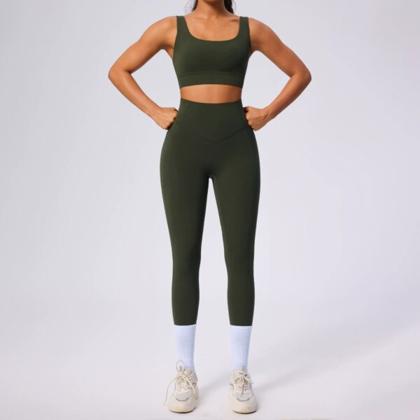 c06-8-1.jpg Slim-Fit Tummy-Control Yoga 2-Piece Set – Pockets High-Waisted Workout Set (OEM / Wholesale)