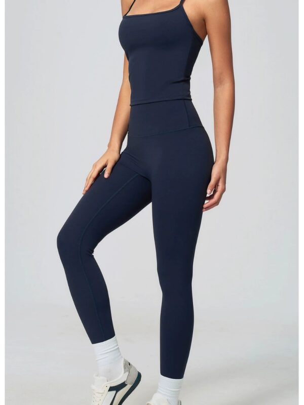 im5-1.jpg Cross-Back Strap High-Waisted Scrunch-Bum Yoga 2-Piece Set – Adjustable Pads, Quick-Dry (Wholesale / OEM)
