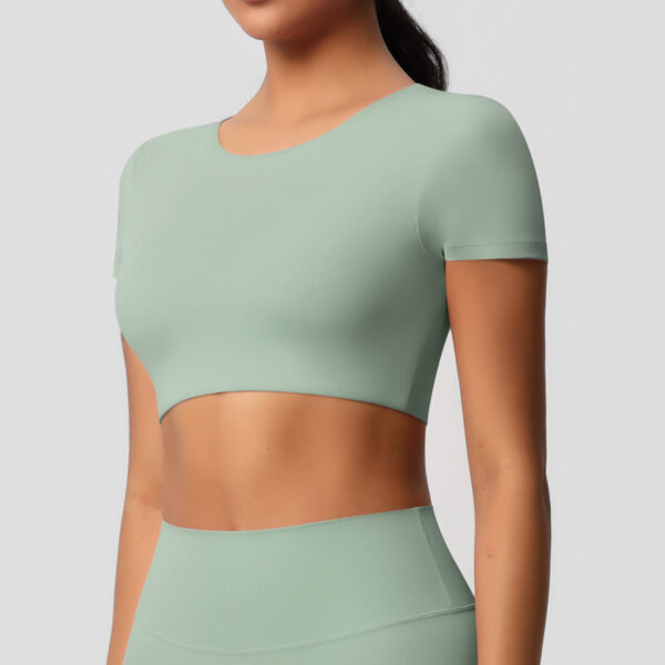img_058-1.jpg Short-Sleeve Yoga Top – Everyday Performance Tee (7105 Series) OEM Wholesale